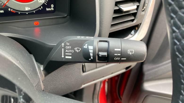 Nissan Qashqai 1.3 DiG-T MH N-Connecta 5dr Petrol Hatchback